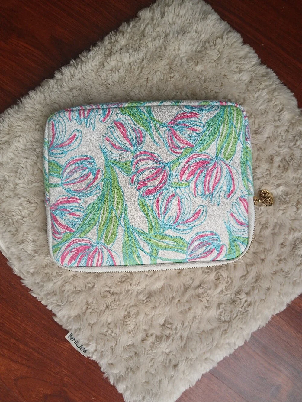 Lilly Pulitzer compact zip